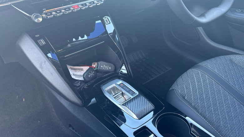 Peugeot 208 1.2 Hybrid 110 Allure 5dr e-DSC6 Petrol Hatchback